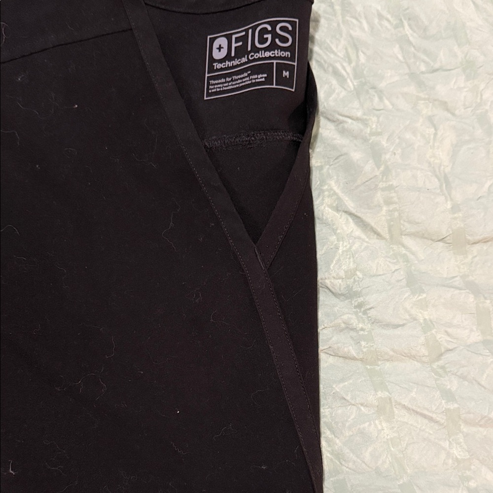 Figs scrub top - Picture 3 of 3
